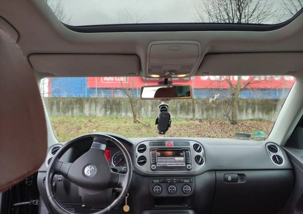Volkswagen Tiguan cena 32700 przebieg: 262000, rok produkcji 2008 z Tczew małe 67